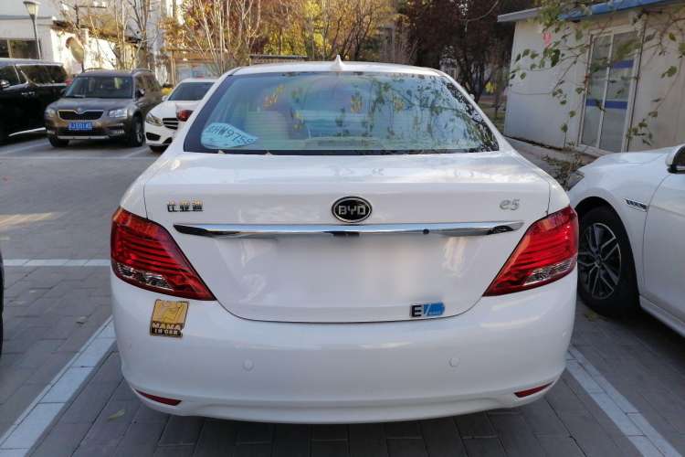 Used BYD e5 2017 300 Prestige Edition
