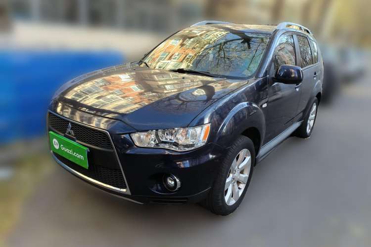 Used Mitsubishi 2010 Kinhui 2.4 Fashion Edition
