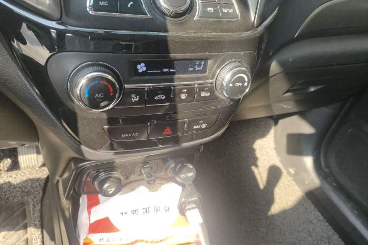 Used Changan CS15 2016 1.5L Manual Fashion Edition
