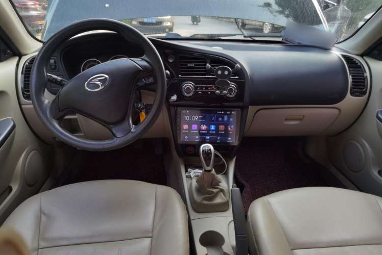 Used Soueast V3 Lingyue 2013 Revised Version 1.5L Manual – Affordable Edition Center Console