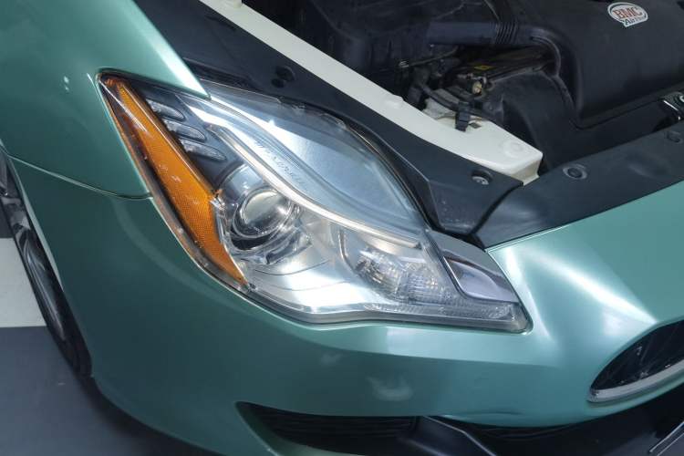 Used Maserati President 2013 3.0T Standard Model Right Front Headlight