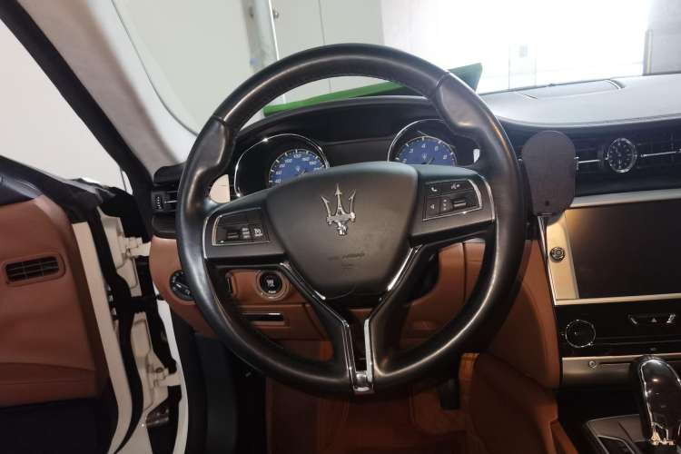 Used Maserati President 2013 3.0T Standard Model Steering Wheel