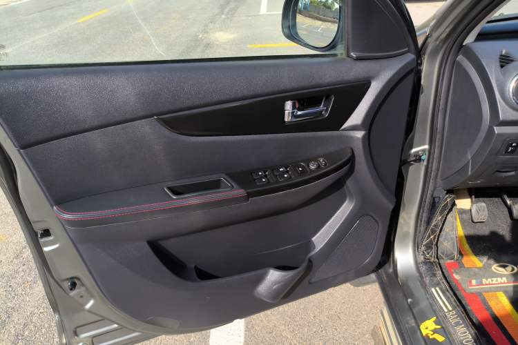 Used HYOSOW S3 2014 1.5L Comfort Version China IV Emission Standard
