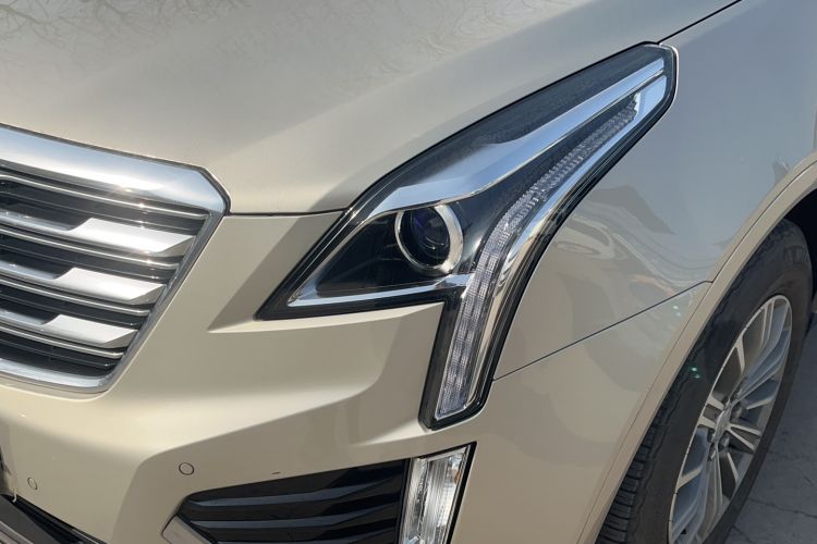 Used Cadillac XT5 2016 25T Luxury Model
