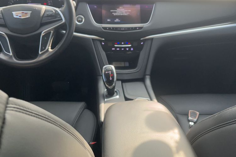 Used Cadillac XT5 2016 25T Luxury Model
