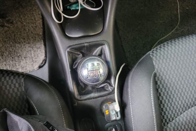 Used Peugeot 207 2011 Sedan 1.4L Manual Yule Edition Gear Lever