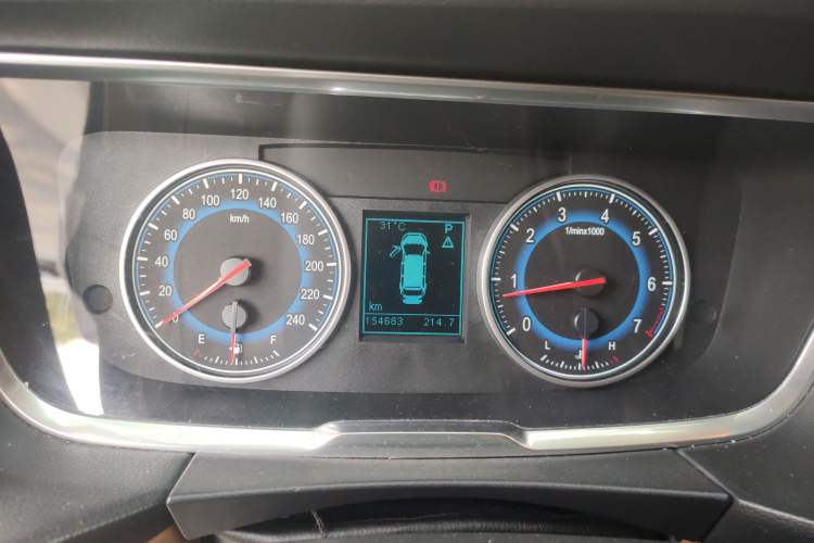 Used Huasong 7 2015 2.0T Automatic Luxury Model
