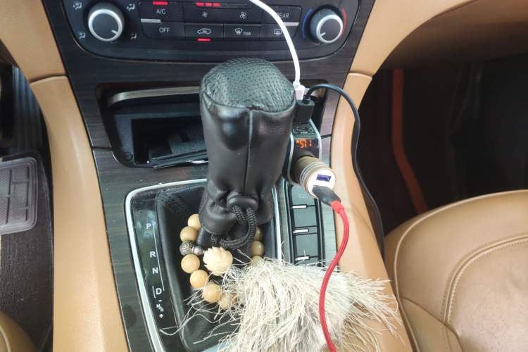 Used Huasong 7 2015 2.0T Automatic Luxury Model
