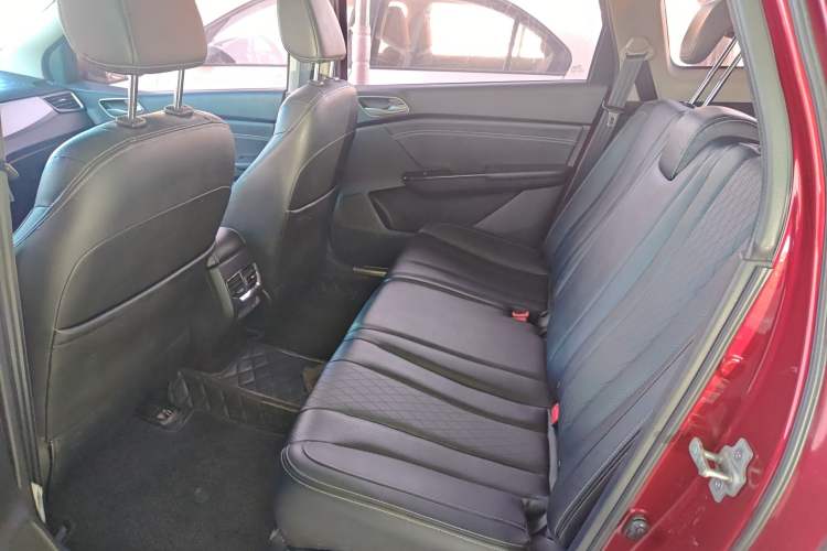 Used Baojun 310W 2018 1.5L Automatic Fashion Version China V Emission Standard
