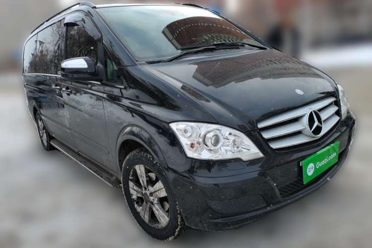 Used Mercedes-Benz Viano 2013 3.0L Navigator Edition Front Right 45 Deg