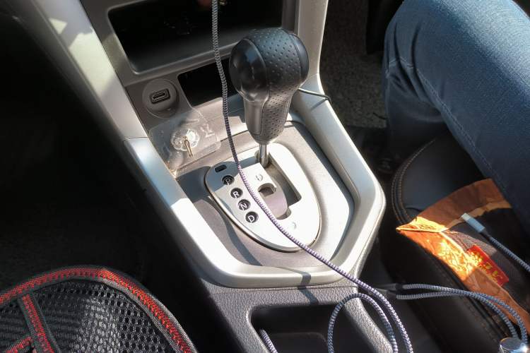 Used Venucia T70 2015 2.0L CVT Smart Edition
