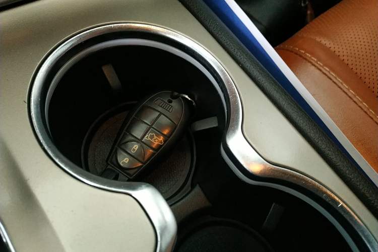 Used Jeep Grand Cherokee 2012 3.6L Flagship Prestige Edition
