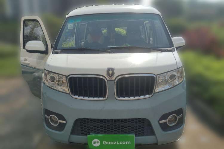 Used Jinbei Hiace X30 2013 1.3L Standard Version Front