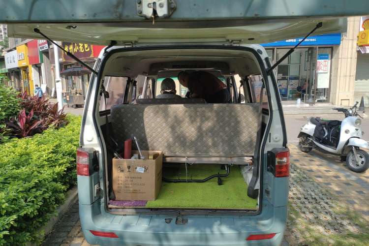 Used Jinbei Hiace X30 2013 1.3L Standard Version Trunk