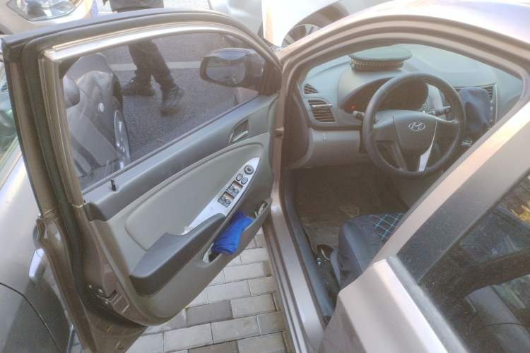 Used Hyundai Verna (older generation) 2014 1.4L Automatic Smart GLS