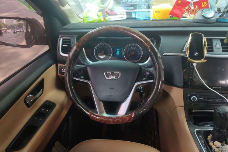 Used Huasong 7 2015 2.0T Automatic Luxury Model
