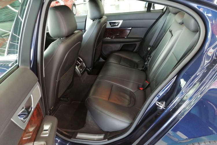 Used Jaguar XF 2015 XF 2.0T Luxury Edition
