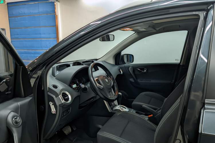 Used Renault Koleos 2014 2.0L Two-Wheel Drive Fashion Edition
