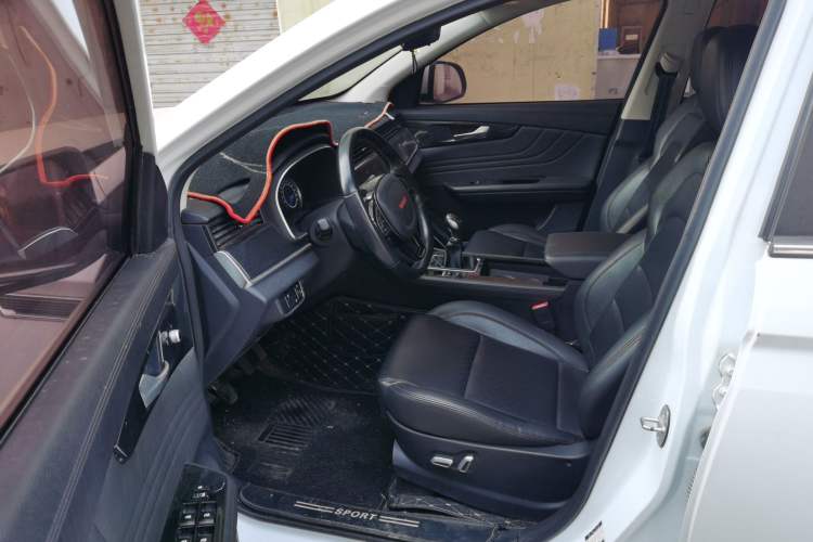 Used Sinotruk VGV U70 2020 1.5T Manual Luxury Edition 7 Seats