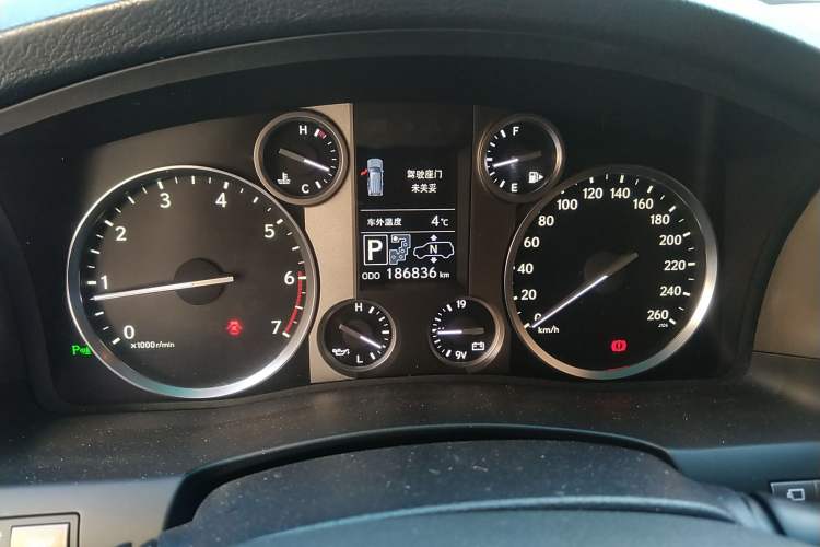 Used Lexus LX 2013 570
