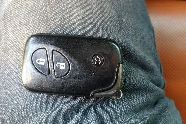 Used Lexus LX 2013 570
