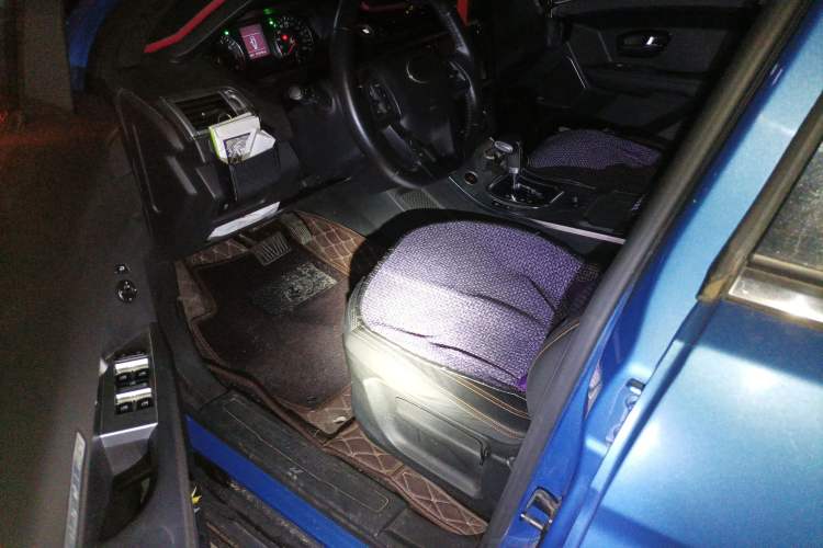 Used Land X7 2015 2.0T Panoramic Luxury Edition
