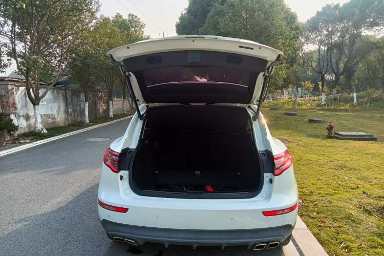 Used Zotye SR9 2017 2.0T Automatic Ultimate Dream Edition