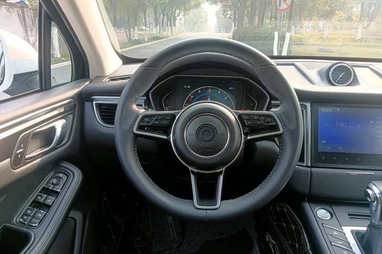 Used Zotye SR9 2017 2.0T Automatic Ultimate Dream Edition