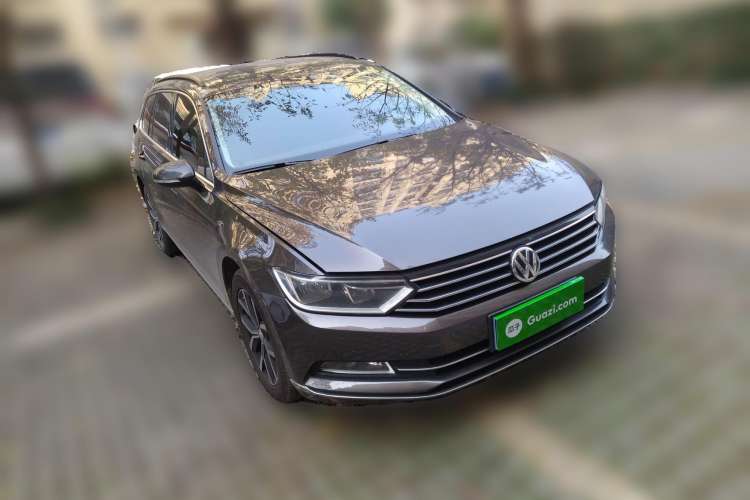 Used Volkswagen Variant 2016 380TSI Two-Wheel-Drive Style Edition
