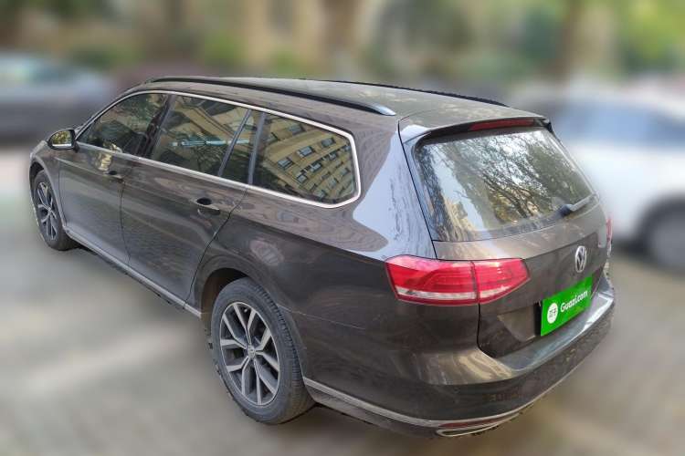 Used Volkswagen Variant 2016 380TSI Two-Wheel-Drive Style Edition
