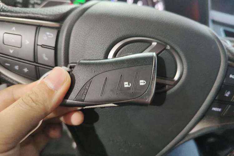 Used Lexus UX 2020 260h F SPORT All-Wheel-Drive Version