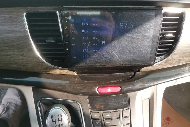 Used JAC Refine M5 2013 2.0T Gasoline Manual Business Edition