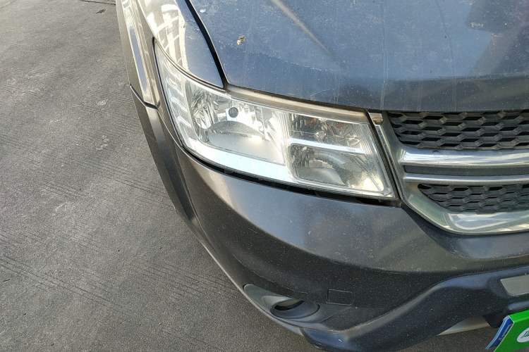 Used Dodge Journey 2013 2.4L Two-Wheel Drive Luxury Version
