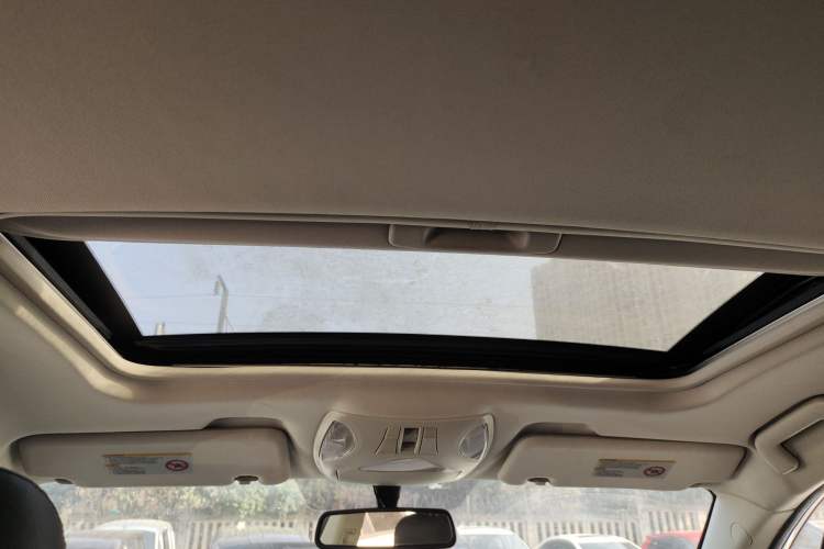 Used GAC Trumpchi GS5 2013 1.8T Manual Two-Wheel Drive Elite Edition
