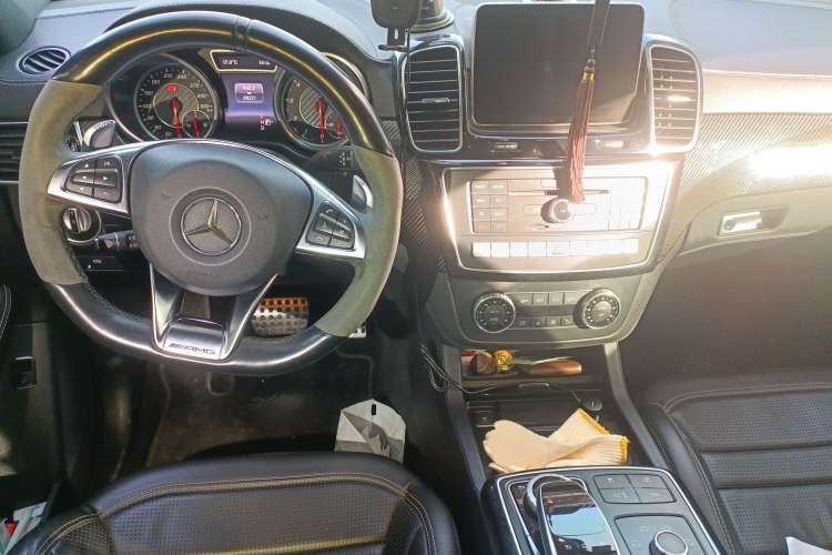 Used Mercedes-Benz GLE Coupe AMG 2015 AMG GLE 63 4MATIC Coupe SUV
