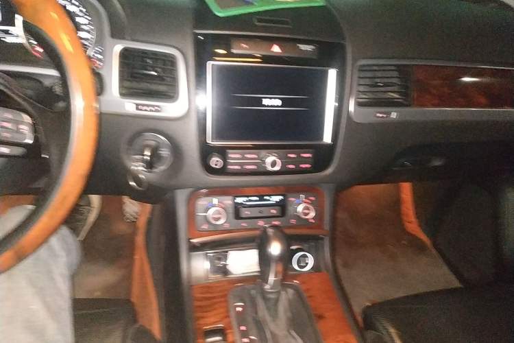 Used Volkswagen Touareg 2011 3.0 TDI Diesel Comfort Version