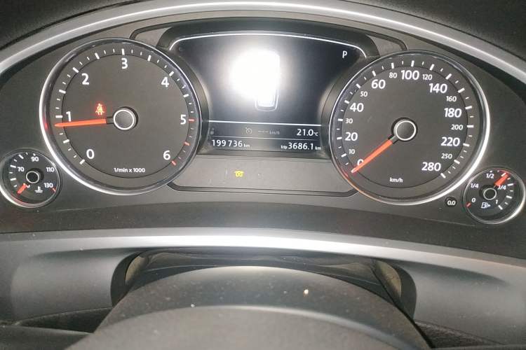 Used Volkswagen Touareg 2011 3.0 TDI Diesel Comfort Version