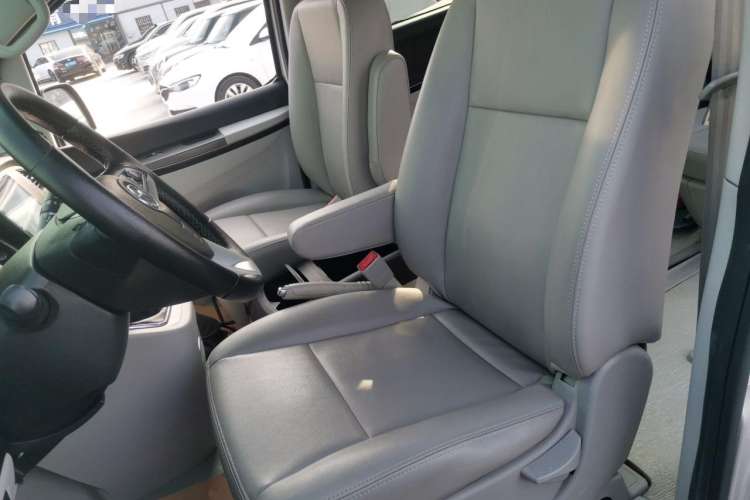 Used JAC Refine M5 2013 2.0T Gasoline Manual Business Edition