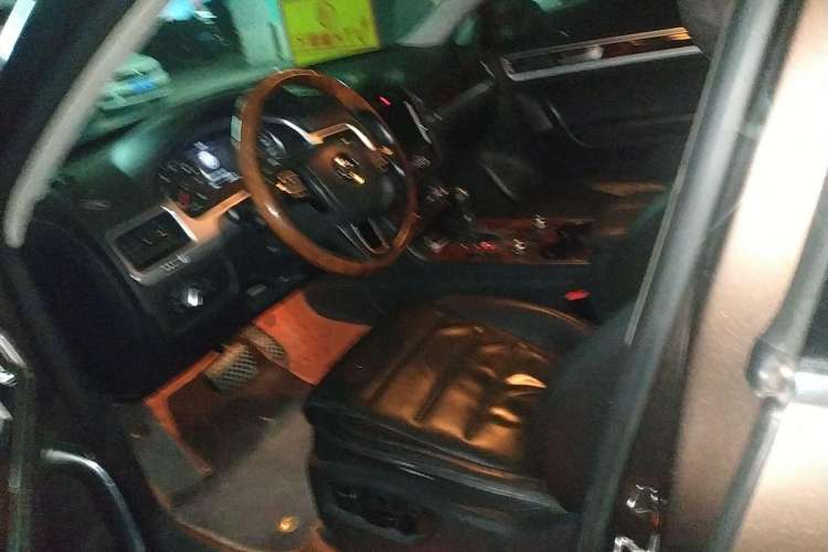 Used Volkswagen Touareg 2011 3.0 TDI Diesel Comfort Version