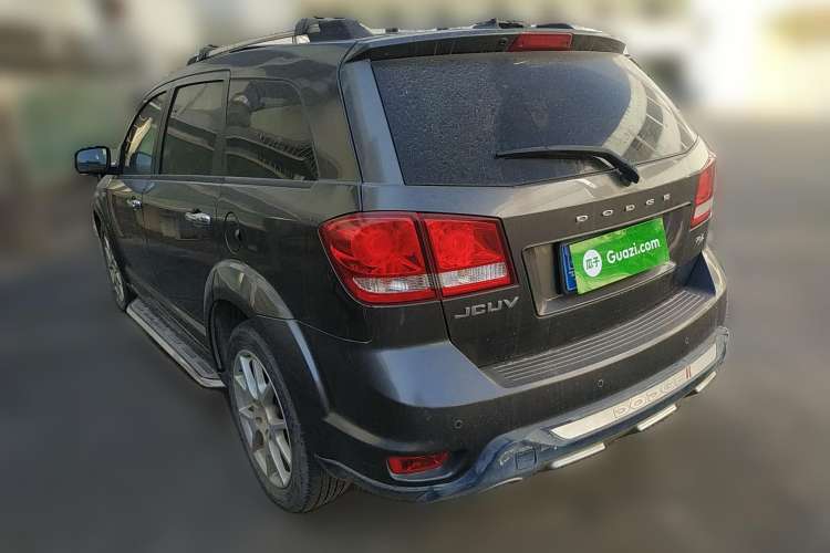 Used Dodge Journey 2013 2.4L Two-Wheel Drive Luxury Version
