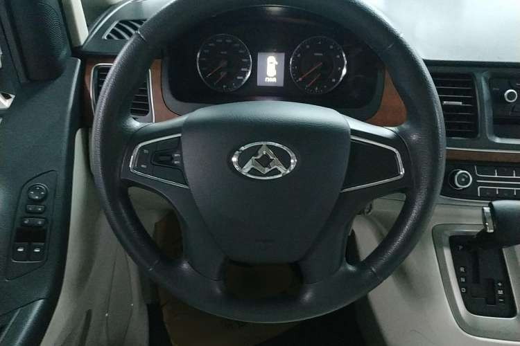 Used SAIC MAXUS G10 2016 2.0T Automatic Elite Edition
