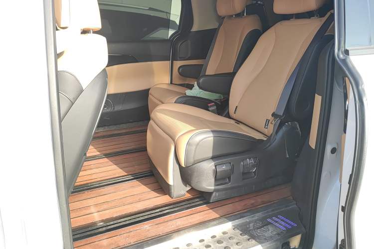 Used Kia Carnival 2021 2.0T Flagship Edition
