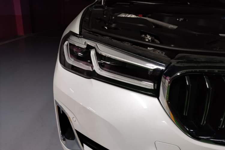 Used BMW 5 Series New Energy 2021 535Le Luxury Package Right Front Headlight