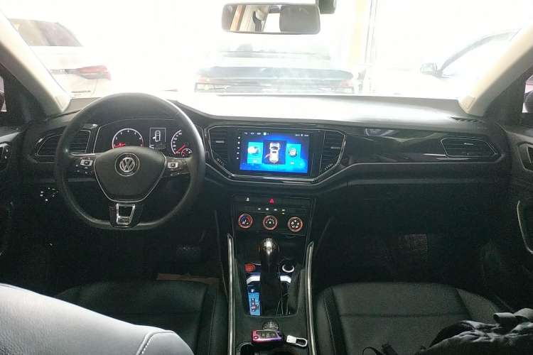 Used Volkswagen T-ROC 2018 280TSI DSG Two-Wheel-Drive Comfort Version China V Standard