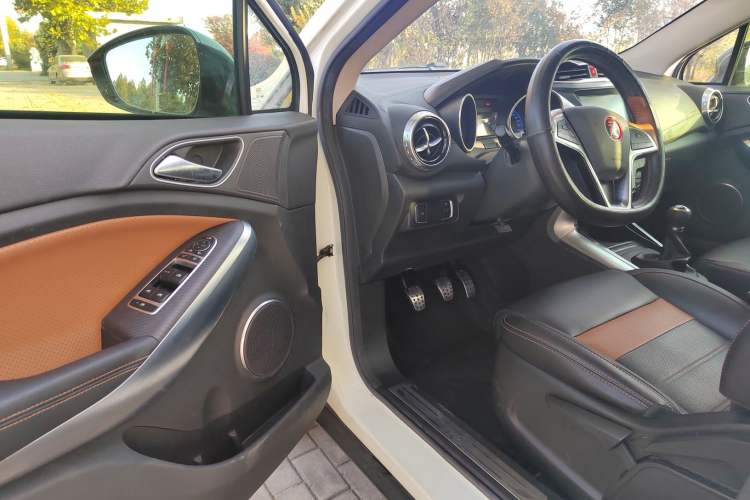 Used BYD Yuan 2016 1.5L Manual Luxury Version