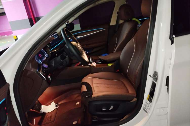 Used BMW 5 Series New Energy 2021 535Le Luxury Package Left Front Seat