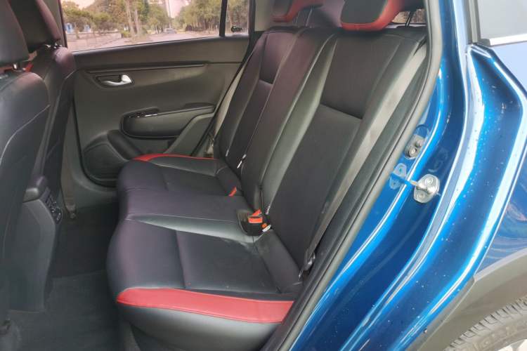 Used Kia KX Cross 2017 1.4L AT GLS