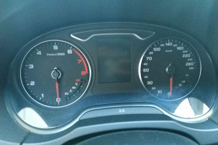 Used Audi A3 2014 Limousine 40 TFSI S line Luxury Model
