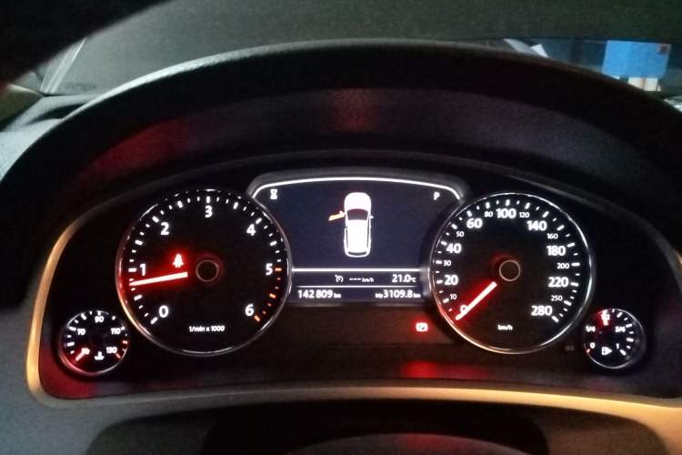 Used Volkswagen Touareg 2011 3.0 TDI Diesel Standard Version
