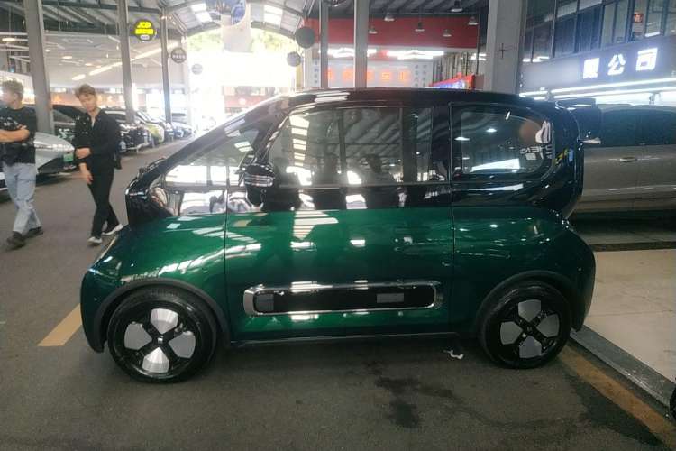 Used Baojun KiWi EV 2023 DJI Edition Lithium Iron Phosphate
